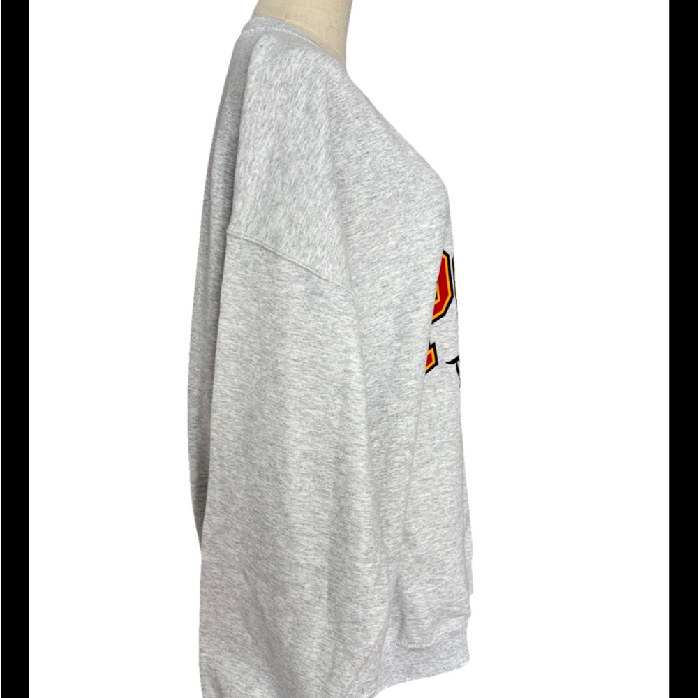 Disneyland Disney, Winnie The Pooh Pullover Grey Sweatshirt X-LARGE New 2026 - Picture 3 of 6
